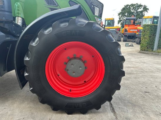 Agricultural tractor Fendt 718 Vario Diesel 2019 Fendt 718 Vario 2019 2 image 11
