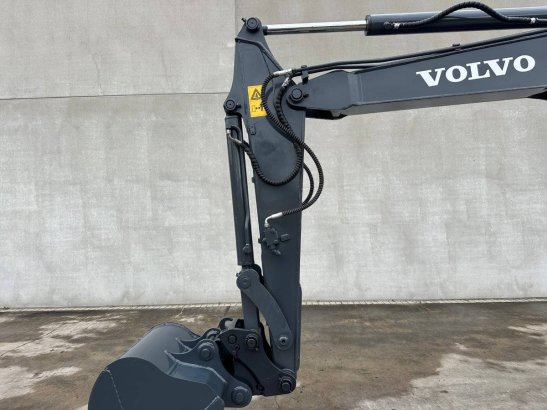 Midi excavator Volvo EC55B Diesel 2012 EC55B 2012 2 Crawler Excavators image 11