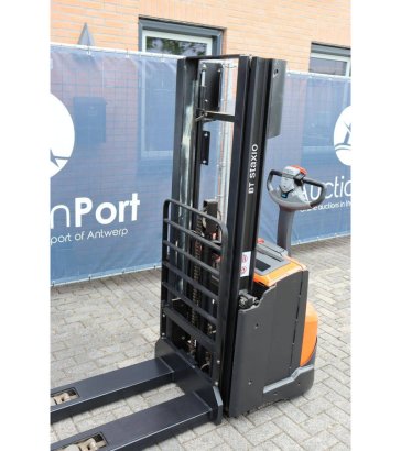 Stacker BT SWE140L Electric 1400kg 2.65m 2015 BT SWE140L 2015 2 image 11