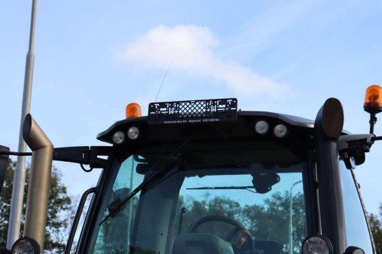 Tractor Deutz Fahr Agroton 6190 TTV Diesel 190hp 2016 Deutz Fahr Agroton 6190 TTV 2016 2 image 26