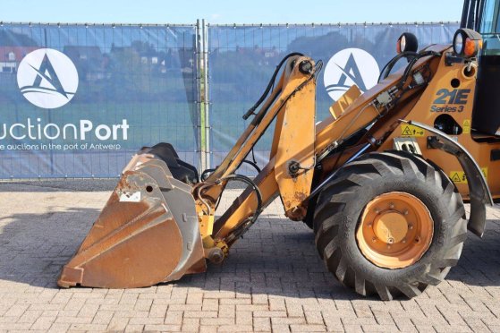 Case 21E Diesel Wheel Loader 40.5kW 2013 21E 2013 2 Wheel Loaders image 11
