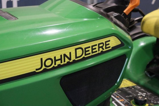 John Deere X950R Diesel Ride-on Mower 2014 John Deere X950R 2014 2 image 12