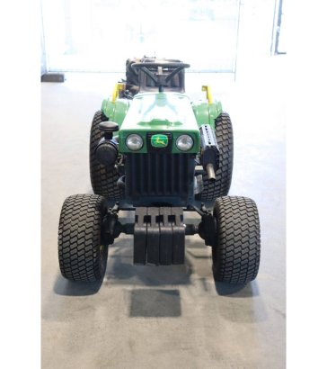 Compact John Deere B7000 Diesel Tractor with Extra Wheels John Deere B7000 2 image 12