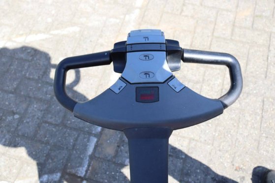 Stacker BT Electric 1600kg 2014 BT 2014 2 image 12