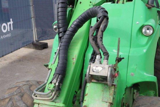 Articulated loader Avant M745 Diesel 36kW 2015 M745 2015 2 Wheel Loaders image 12