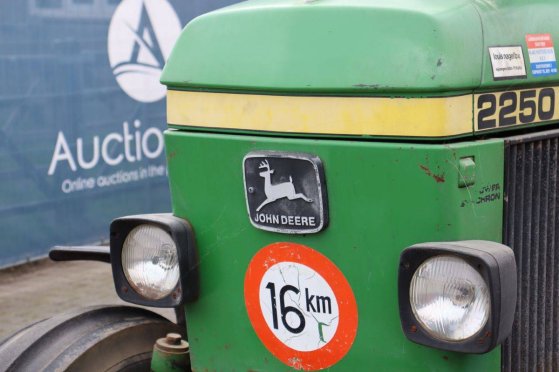 Tractor John Deere 2250 Diesel 62hp 1998 John Deere 2250 1998 2 image 12