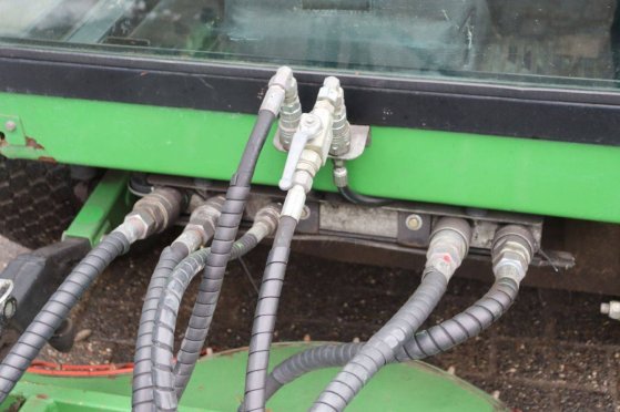 John Deere 1505 Diesel Ride-on Mower 2008 John Deere 1505 2008 2 image 12