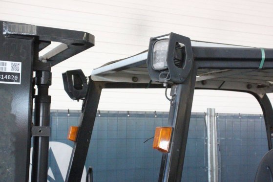 Forklift Unicarriers G1Q2L25Q Electric 2500kg 2015 UniCarriers G1Q2L25Q 2015 2 Forklift image 12