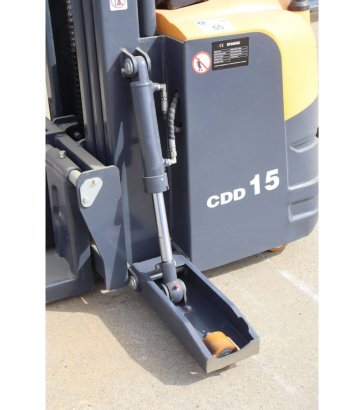Nycheki EW15 Electric Stacker 1500kg 5.5m New Nycheki EW15 1 image 12