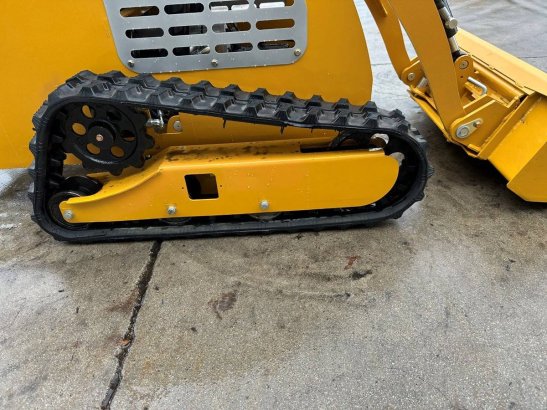 Mini Skid Steer Loader IR IRL30 Petrol 2025 New with Excavator Arm GIYI ZWB New IR IRL30 2025 1 image 12