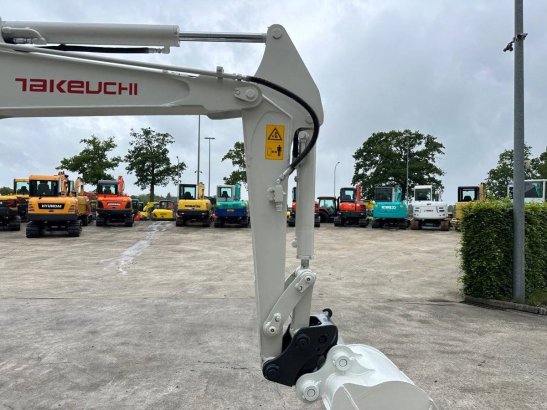Midi excavator Takeuchi TB140C Diesel 2014 TB140C 2014 2 Crawler Excavators image 12
