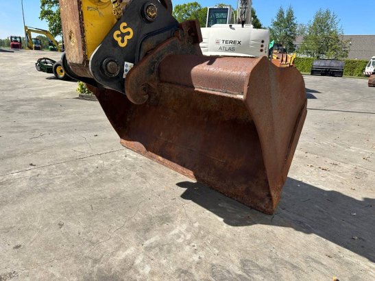 Crawler excavator Kobelco SK210LC-6 Diesel 2000 SK210LC-6 2000 2 Crawler Excavators image 12