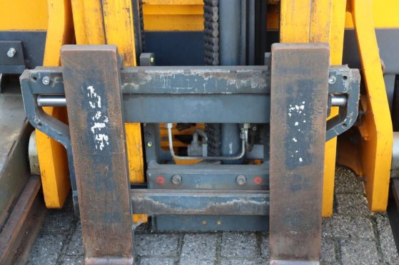 Jungheinrich ETV C16 Electric Reach Truck 1600kg 2009 ETV C16 2009 2 image 12