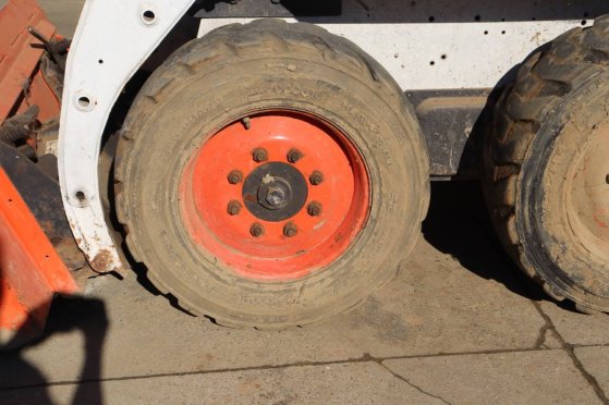 Skid steer loader Bobcat S130 Diesel 34.3kW 2005 S130 2005 2 Wheel Loaders image 12