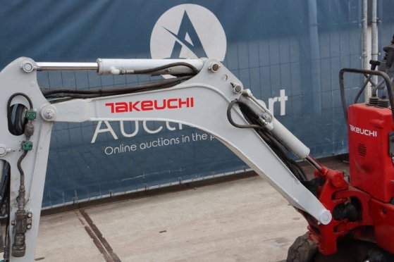 Mini excavator Takeuchi TB210R Diesel 2016 TB210R 2016 2 image 12
