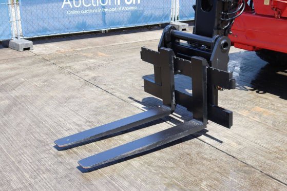 Manitou MRT 3255+ Telehandler Diesel 5500kg 31.6m 2016 MRT 3255+ 2016 2 image 12