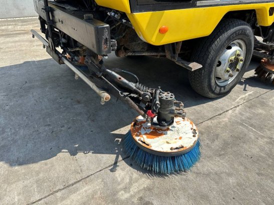 Sweeper Scarab Diesel 2009 Scarab 2009 2 image 12