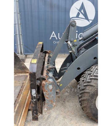 Articulated loader Giant V452T Diesel 33kW 2011 Giant V452T 2011 2 image 12
