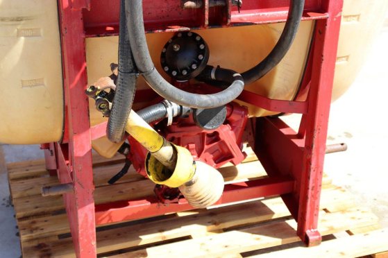 Colson Field Sprayer Coles 700 2 image 27