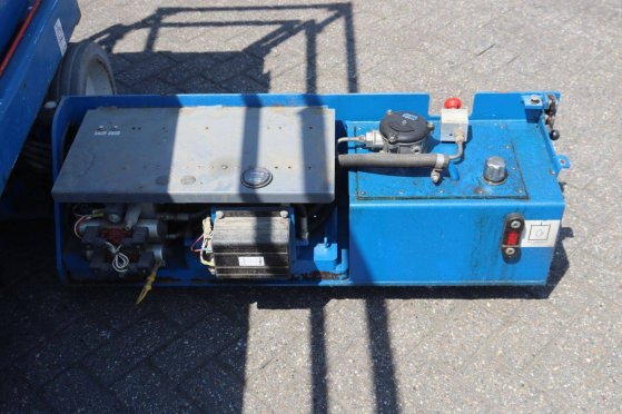 Skyjack SJIII-3226 Electric Scissor Lift 227kg 9.9m 2015 Skyjack SJIII-3226 2015 2 Scissor Lifts image 12