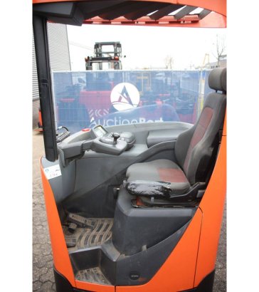 Toyota RRE180 Electric Reach Truck 1800kg 2017 RRE180 2017 2 image 12