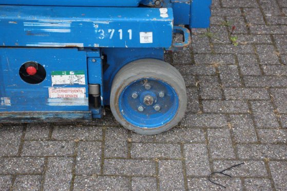 Skyjack SJ III Scissor Lift 3219 Electric 227kg 7.8m 2015 Skyjack SJ III 3219 2015 2 Scissor Lifts image 12