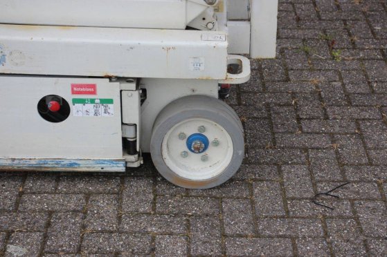 Skyjack SJ III Scissor Lift 3219 Electric 227kg 7.8m 2015 Skyjack SJ III 3219 2015 2 Scissor Lifts image 12
