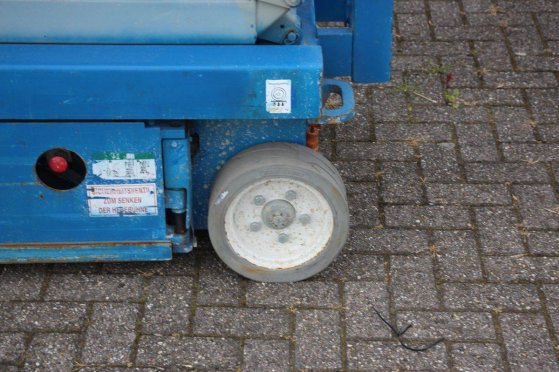 Skyjack SJ III Scissor Lift 3219 Electric 227kg 7.8m 2015 Skyjack SJ III 3219 2015 2 Scissor Lifts image 12
