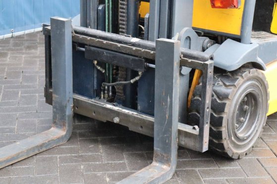 Forklift Jungheinrich EFG 320 Electric 2000kg 5.0m 2004 EFG 320 2004 2 Forklift image 12