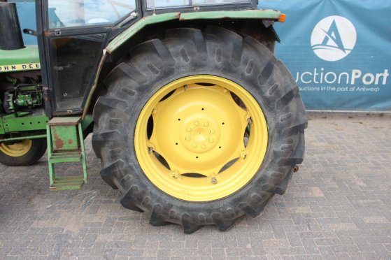 Tractor John Deere 2030 Diesel 1975 (Marge) John Deere 2030 1975 2 image 12