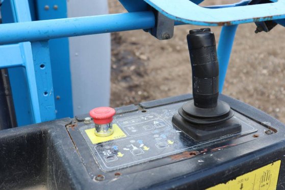 Genie GR26J Electric Mast Lift 200kg 9.9m 2015 GR26J 2015 2 image 12