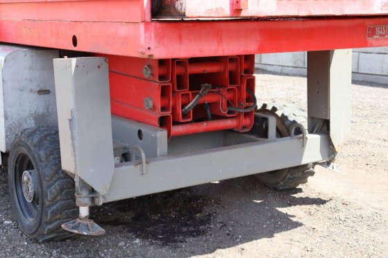 Scissor Lift Haulotte H12SXLNT Diesel 700kg 12m 2014 Haulotte H12SXLNT 2014 2 Scissor Lifts image 12