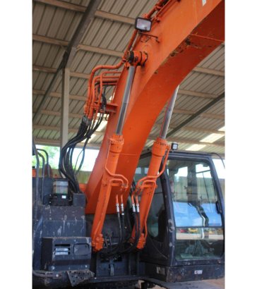 Crawler excavator Hitachi ZX225USLC-5B Diesel 122kW 2014 ZX225USLC-5B 2014 2 Crawler Excavators image 12