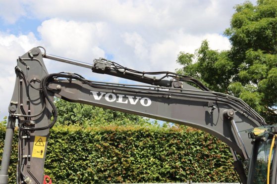 Crawler excavator Volvo EC140DL Diesel 85kW 2013 EC140DL 2013 2 Crawler Excavators image 12