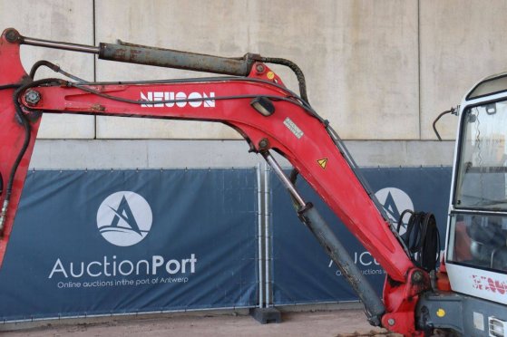 Crawler excavator Neuson 5001 RDV Diesel 38kW 1998 Neuson 5001 RDV 1998 2 Crawler Excavators image 12