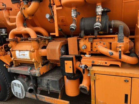 Vacuum Truck MAN 35.402 8x4 Diesel 1995 35.402 8x4 1995 2 image 12