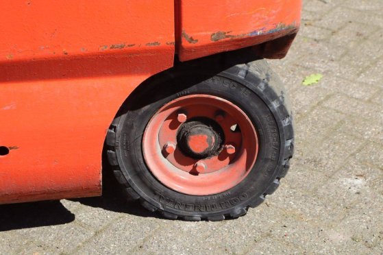 Linde E25/600-02 Electric Forklift 2500kg 7m 2003 E25/600-02 2003 2 Forklift image 12