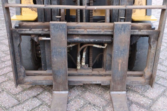 Caterpillar EP16KT Electric Forklift 1600kg 4.3m 2001 EP16KT 2001 2 Forklift image 12