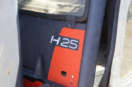 Linde H25D Diesel Forklift 2500kg 7m 2004 H25D 2004 2 Forklift image 27