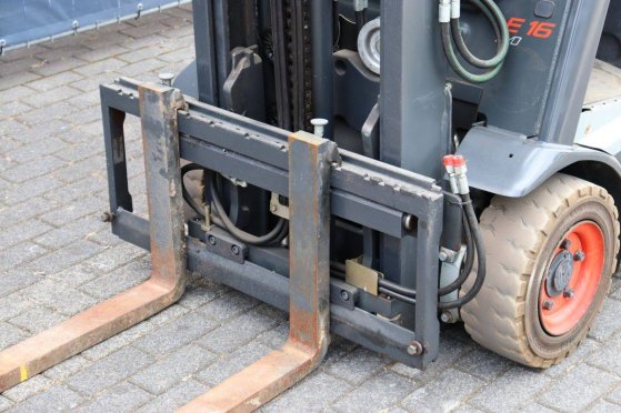 Linde E16-02 Electric Forklift 1600kg 4.0m 2016 E16-02 2016 2 Forklift image 12