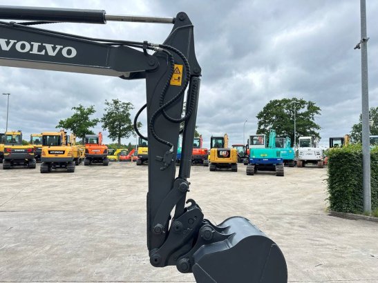 Midi excavator Volvo EC55B Diesel 2012 EC55B 2012 2 Crawler Excavators image 12