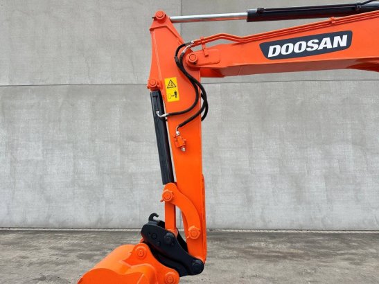 Doosan DX55-9CN Diesel Midi Excavator 2019 Doosan DX55-9CN 2019 2 Crawler Excavators image 12