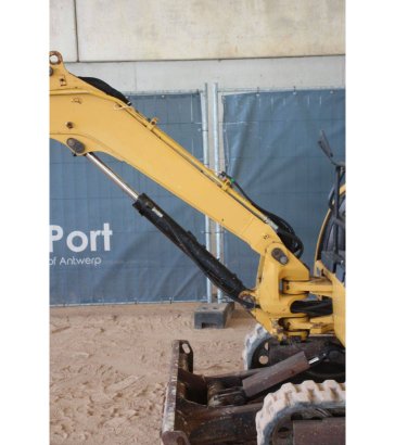 Mini excavator Caterpillar 303C Diesel 18.5kW 2011 18 2011 2 image 27
