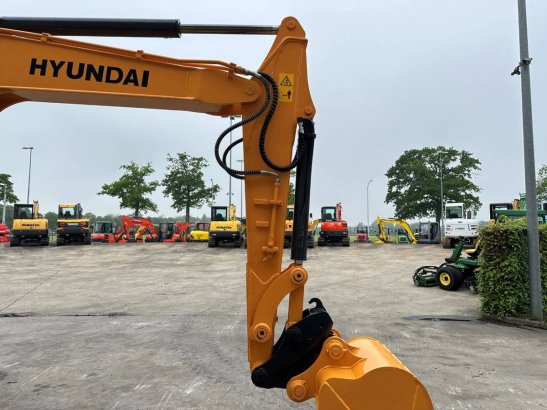Midi excavator Hyundai R60VS Diesel 2016 R60VS 2016 2 Crawler Excavators image 12