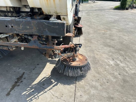 Sweeper Scarab Diesel 2005 Scarab 2005 2 image 12