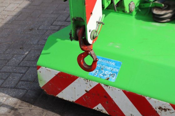JMG MC 25 Electric Crane 2500kg 2010 JMG MC 25 2010 2 Other cranes image 12