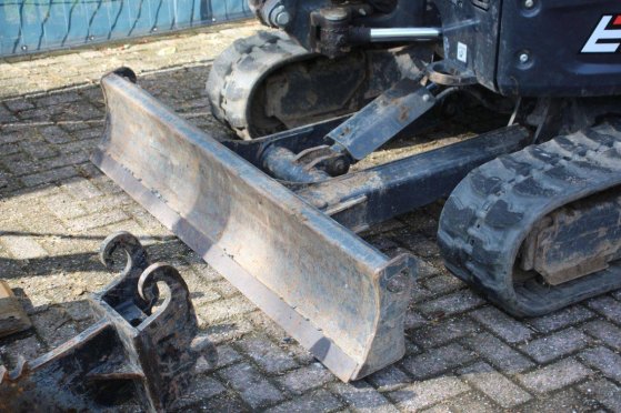 Crawler excavator Bobcat E35z Diesel 18.2kW 2022 E35z 2022 2 Crawler Excavators image 12