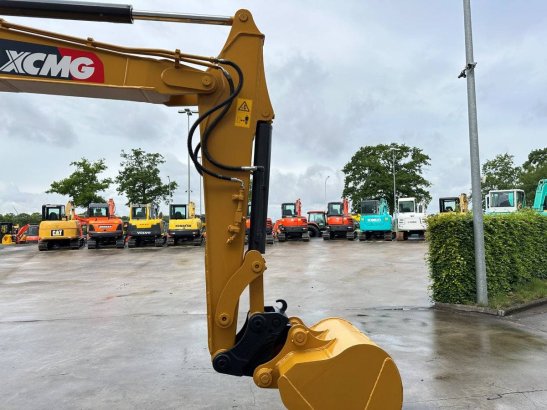 Midi excavator XCMG XE55DA Diesel 2022 XE55DA 2022 2 Crawler Excavators image 12