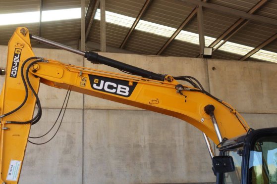 Crawler excavator JCB JS130LC Diesel 2013 JS130LC 2013 2 Crawler Excavators image 12