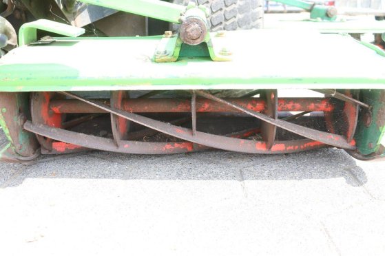 Ransomes Commander Diesel Ride-on Mower 1996 Ransomes Commander 1996 2 image 12